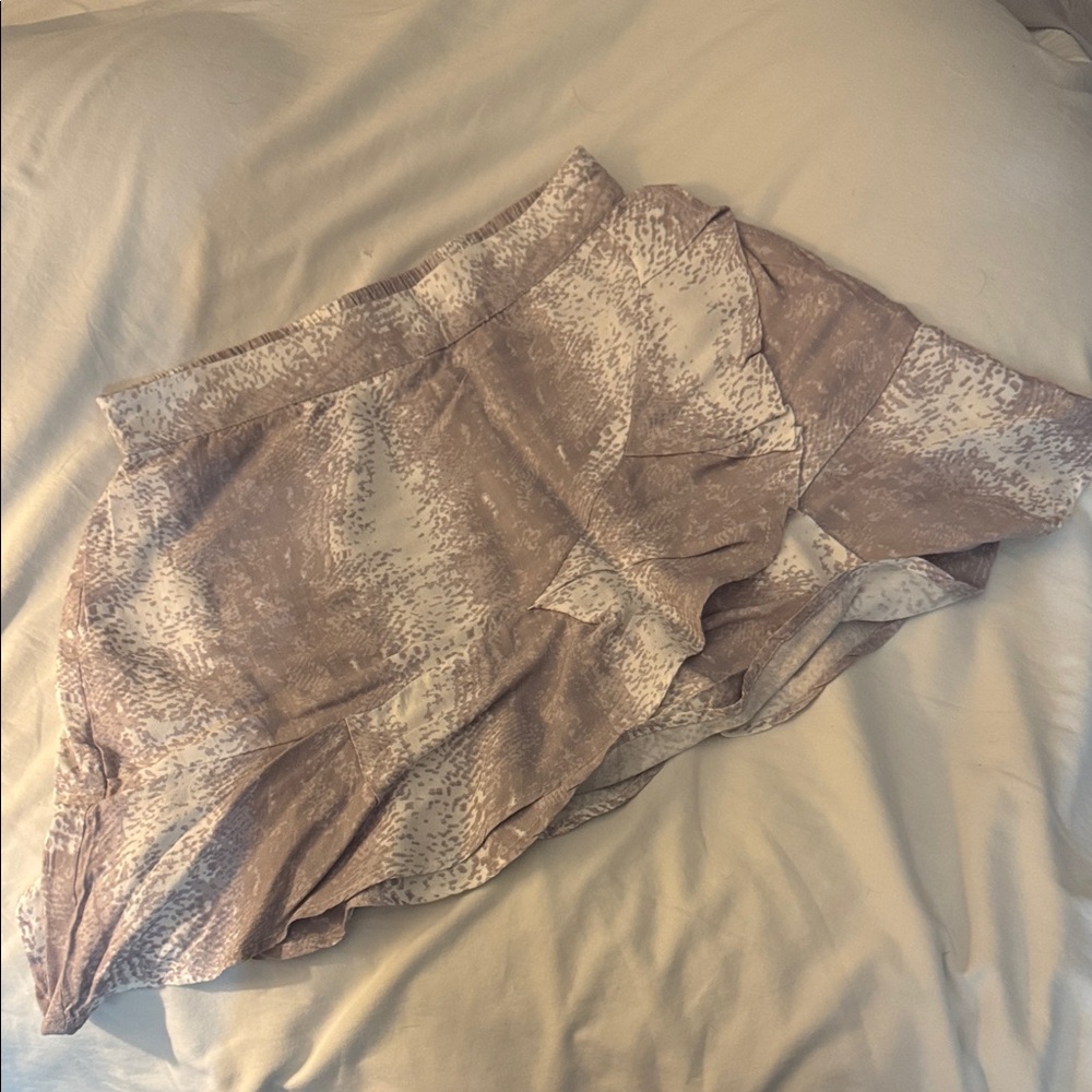 Women's white & purple mini skirt